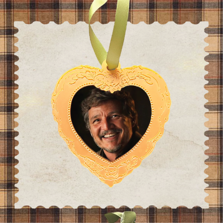 Smiley Pedroel Heart Ornament