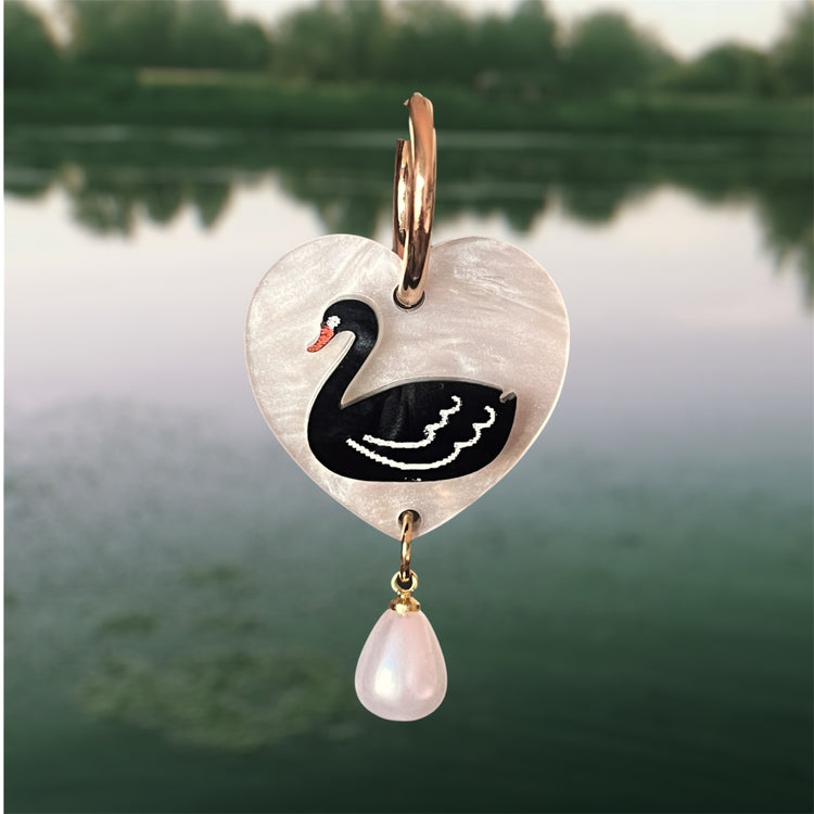 Swan Pond Pearl B&W Hoops