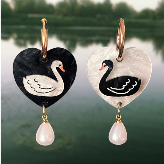 Swan Pond Pearl B&W Hoops