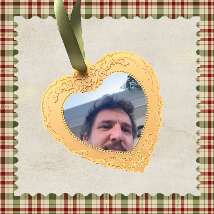 Peek-a-boo Pedge Heart Ornament